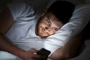 Ekrana Bakmak Göz Numarasını Artırır mı?